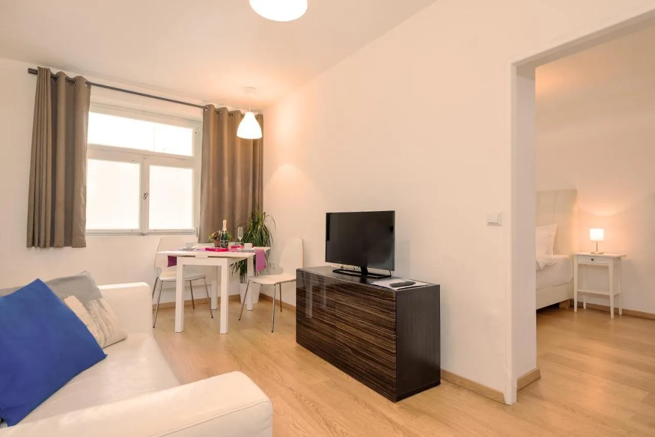 Ξενοδοχείο με διαμερίσματα Prague City Stay Rohacova