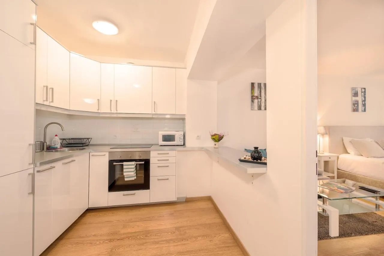 Ξενοδοχείο με διαμερίσματα Prague City Stay Rohacova